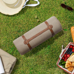 Vonshef Picnic Blanket, Green Herringbone Outdoor Rug With Waterproof Backing, 8 Person Weatherproof Travel Picnic Mat, 200X220Cm - thumbnail 7