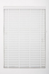 Furnished Venetian Blinds - White Faux Wood Trimmable 50mm Slats For Windows And Doors  (W)55Cm (L)150Cm - thumbnail 4