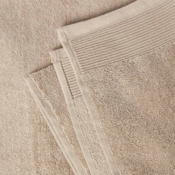 Homescapes Taupe 100% Combed Egyptian Cotton Bath Towel 700 Gsm - thumbnail 4