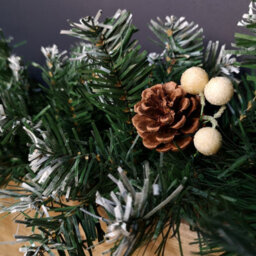 Samuel Alexander Premier 270Cm (9Ft) Christmas Garland Decoration Snow Tips White Berries & Cones - thumbnail 7