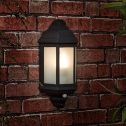 Valuelights Kayleigh Traditional Black Aluminium Ip44 Rated Pir Motion Sensor Outdoor Garden Wall Lantern - thumbnail 5