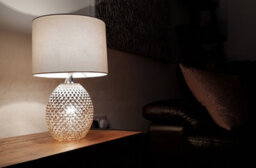K Living Chantelle Champagne Diamond Cut Pattern Glass Table Lamp, With Silver Metallic Finish And White Shade - thumbnail 7