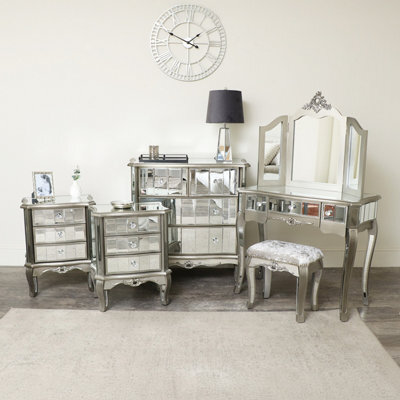 Melody Maison Silver Mirrored Chest Of Drawers, Dressing Table Set & 3 Drawer Bedside Tables - Tiffany Range - image 1