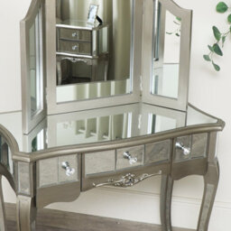 Melody Maison Silver Mirrored Chest Of Drawers, Dressing Table Set & 3 Drawer Bedside Tables - Tiffany Range - thumbnail 5