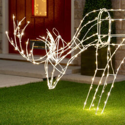 The Christmas Workshop Light-Up Grazing Reindeer / Outdoor Decoration With 250 Warm White Led Lights - thumbnail 4