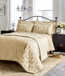 Savoy Woven Jacquard Duvet Set In Gold - Double