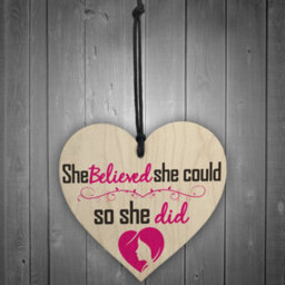 Red Ocean She Believed She Could So She Did Wooden Hanging Heart Gift Sign - thumbnail 2