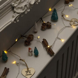 Globrite Christmas Garland - 2M, 20 Led - Warm White - Twig Pine Cones Design Battery Operated Indoor Outdoor Decorations - thumbnail 7