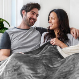 Cosi Home Double Fleece & Sherpa Electric Heated Throw - Grey - thumbnail 2