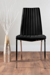 Furniturebox Uk Novara White Marble Round Dining Table & 4 Black Isco Chairs - thumbnail 9