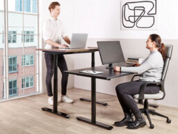 Beliani Manual Adjustable Standing Desk Destinas Brown/ Black 120 Cm 72 Cm - thumbnail 2