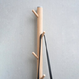Beslagsboden - Coat Rack In Beech/matt Grey, 5 Hooks. Vertical. - thumbnail 2
