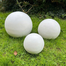 Idealist™ 40Cm White Washed Reinforced Stone Outdoor Concrete Effect Garden Decorative Ball  9.9Lbs - thumbnail 4