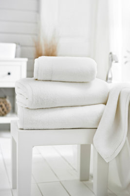 Deyongs Palazzo Ultimate Plush Cotton Towels - image 1