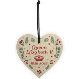 Red Ocean Memorial Sign For Queen Elizabeth Ii Wooden Heart In Memory Plaque Christmas Bauble - thumbnail 5