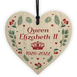 Red Ocean Memorial Sign For Queen Elizabeth Ii Wooden Heart In Memory Plaque Christmas Bauble - thumbnail 1