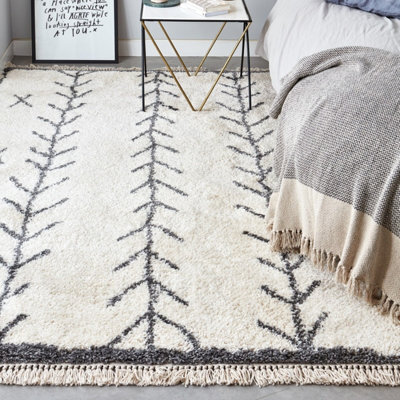 Cream Arrow Shaggy Geometric Modern Easy To Clean Rug For Dining Room-160Cm X 230Cm - image 1