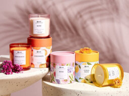 Beliani Set Of 3 Scented Candles Colorful Barrel Soy Wax Oriental Notes Herb Notes Floral Notes - thumbnail 2