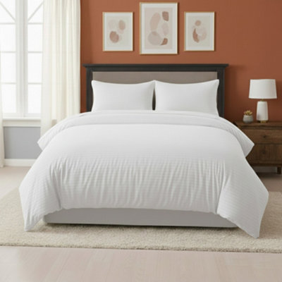 Embossed Stripe Duvet Cover Soft Microfibre Bedding With Pillowcases White - image 1