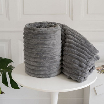 Homes & Linen Chunky Ribbed Cord Faux Fur Velvet Touch Sofa Bed Throwover Soft Touch Blanket Charcoal (200X240Cm) - image 1