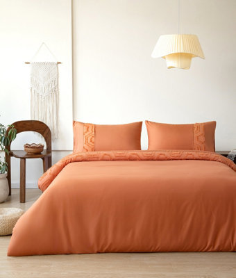 Velosso Chic Bedroom Tufted Duvet Cover Set With Pillowcases, Vibrant Bed Linen Set, Button Enclosure, Easy-Care Machine Washable - Orange