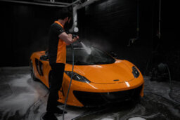 Mclaren Wash & Wax 500Ml + Microfibre Wash Mitt +  Jumbo Drying Towel - thumbnail 5