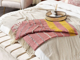 Beliani Blanket Naikhu Cotton 130 X 170 Cm Light Red - thumbnail 2