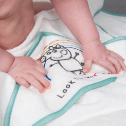 Tiny To Tots Peppa Pig Hooded Towel For Kids - thumbnail 3