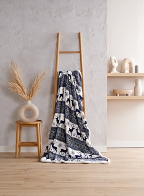 Bellissimo Home Nordic Stag Sherpa Throw Navy. Sherpa Backing Super Soft & Warm