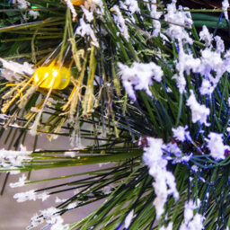 Christmas Tree World 50Cm Pre-Lit Decorated Mixed Pine Wreath Warm White/multicolour Leds - thumbnail 7