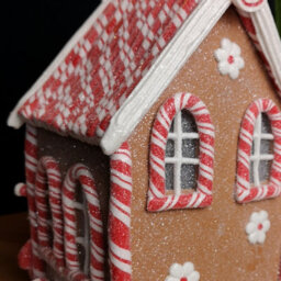 Samuel Alexander 20Cm Battery Operated Led Gingerbread Santa Candy Cabin Christmas Decoration - thumbnail 7