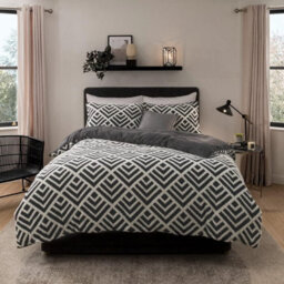 Smart Living Luxurious Geo Jacquard Fleece Duvet Cover With Pillowcases - thumbnail 1