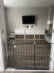 Safetots Extra Wide Hallway Gate, 103Cm - 109Cm, Matt Grey, Pressure Fit Baby Gate For Hallways And Wide Spaces - thumbnail 6
