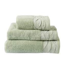 Dreams & Drapes Lacie 100% Cotton Green Crushed Leaf Pattered Towel - thumbnail 2