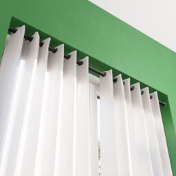 GoodHome Araxos Matt Black Extendable Single Curtain Pole Set, (L)1200mm-2100mm (Dia)28mm - thumbnail 3