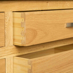 London Oak Low 4 Drawer Chest Fully Assembled - By Roseland Furniture - thumbnail 8