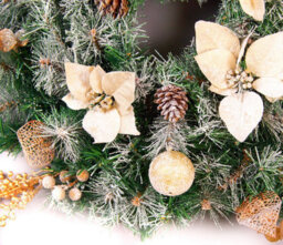 Best Artificial Christmas 60Cm Frosted Gold Wreath With 30 Bright White Led Battery Lights - thumbnail 2