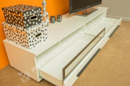 Impact Furniture White Gloss Tv Cabinet Tv Unit Entertainment Stand Glass Drawer Black Rim Fever - thumbnail 9