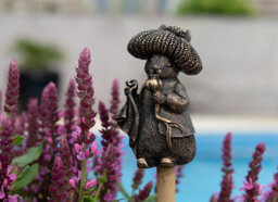 Jardinopia Beatrix Potter Benjamin Bunny Cane Or Stake Topper (Ccbp0002) - L5 X W4.5 X H9 Cm - thumbnail 1