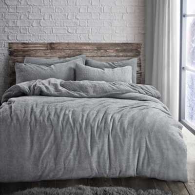 Velosso Teddy Fleece Duvet Cover & Pillowcase Set - Button Enclosure, Machine Washable Bedroom Essentials - Silver