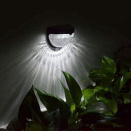 2 X Wireless Sensor Fence Light With 6 Led - Solar Powered - Weatherproof - Easy Assembly And Durable - Ideal For Yard Pathway - thumbnail 4