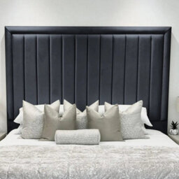 UKBEDFURNITURE Hampton Plush Velvet Upholstered Bed Frame - Blackboard With Mattress - thumbnail 3