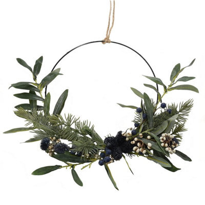 Hestia Christmas Wreath  Foliage & Berries Xmas Door Decoration 45Cm