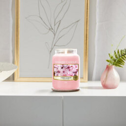 Yankee Candle Original Large Jar Scented Candle Cherry Blossom, 623G - thumbnail 4