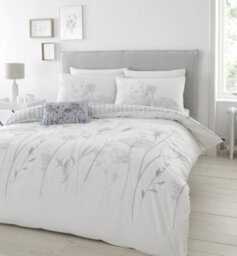 Catherine Lansfield Meadowsweet Floral White Duvet Cover Set King Bedding Set - thumbnail 2