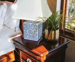 Downton Interiors Blue Floral Oriental Chinese Ceramic Porcelain Table Lamp - thumbnail 3