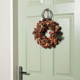 Samuel Alexander 30Cm Winter Spice Hanging Christmas Wreath With Pine Cones Red Berries & Dried Fruit - thumbnail 7