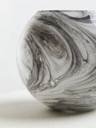 Orsina Elegant And Contemporary Design Vase, Giftable Glass Vase, Easy To Care Flower Vase, Compact Accent Vase - thumbnail 4