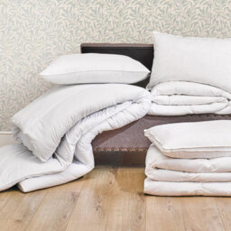 10.5 Tog Premium Goose Down Duvet - Luxury All-Natural Feather Filled Bed Quilt With Cotton Casing - Double, 200 X 200Cm