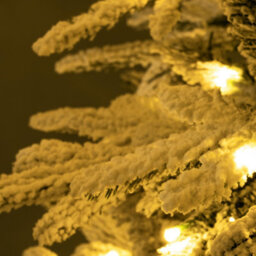Christmas Tree World The 9Ft/270Cm Pre-Lit Snowy Alpine Tree With Warm White Lights - thumbnail 4